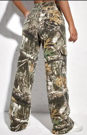 Camo Cargo Pants - LUNVRA